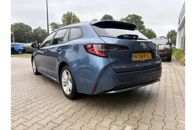 Toyota Corolla (2021) thumbnail 4