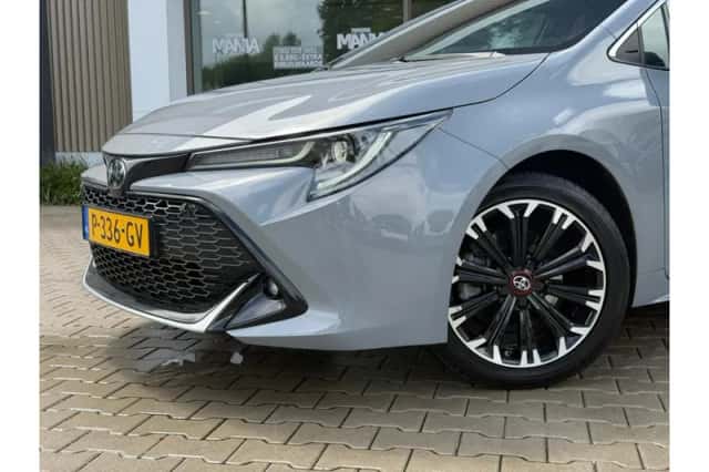 Toyota Corolla (2022) thumbnail 3