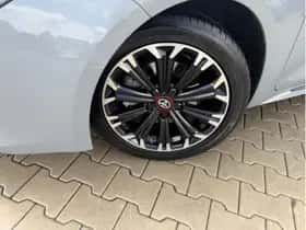 Toyota Corolla (2022) thumbnail 8