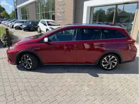 Toyota Auris (2018) thumbnail 2