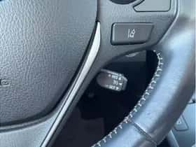 Toyota Auris (2018) thumbnail 22