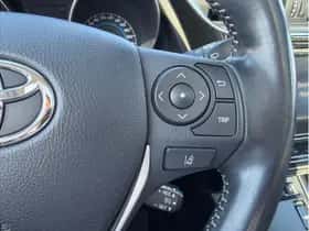 Toyota Auris (2018) thumbnail 24
