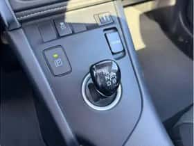 Toyota Auris (2018) thumbnail 34