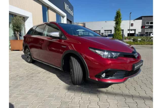 Toyota Auris (2018) thumbnail 6