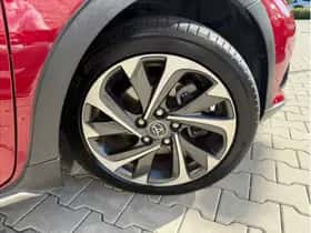 Toyota Auris (2018) thumbnail 8