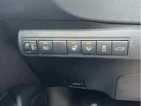 Toyota Corolla (2022) thumbnail 9