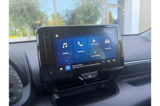 Toyota Yaris (2025) thumbnail 5