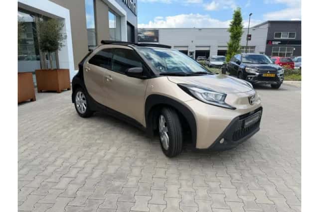 Toyota Aygo X (2022) thumbnail 3