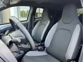 Toyota Aygo X (2025) thumbnail 11