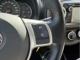 Toyota Yaris (2012) thumbnail 11
