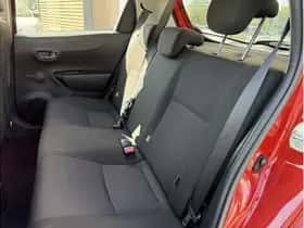 Toyota Yaris (2012) thumbnail 7