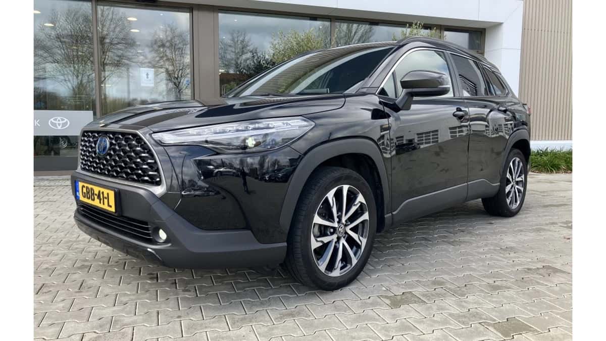 Toyota Corolla (2023) — foto 1