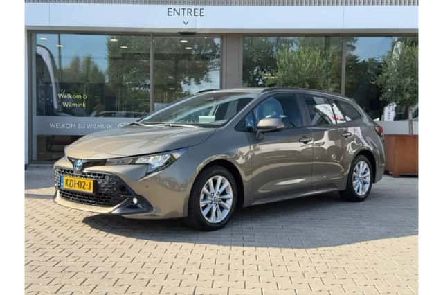Toyota Corolla (2024) thumbnail 1