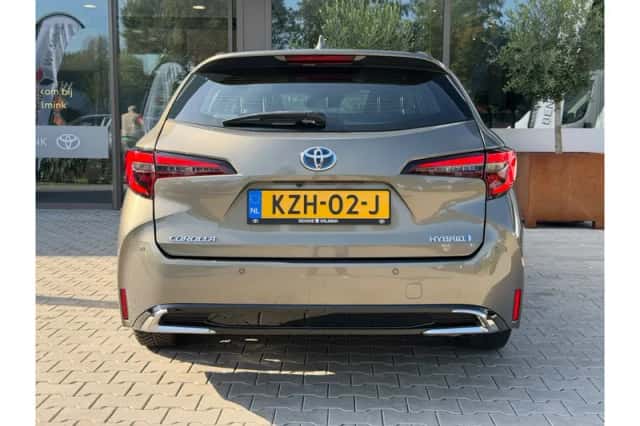 Toyota Corolla (2024) thumbnail 5
