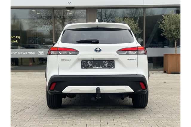 Toyota Corolla (2023) thumbnail 3
