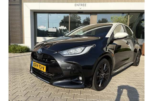 Toyota Yaris (2022) thumbnail 1