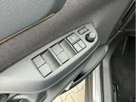 Toyota Yaris Cross (2022) thumbnail 16
