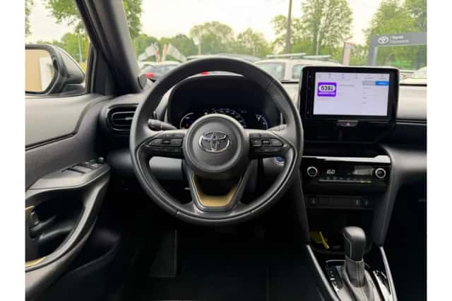 Toyota Yaris Cross (2023) thumbnail 4
