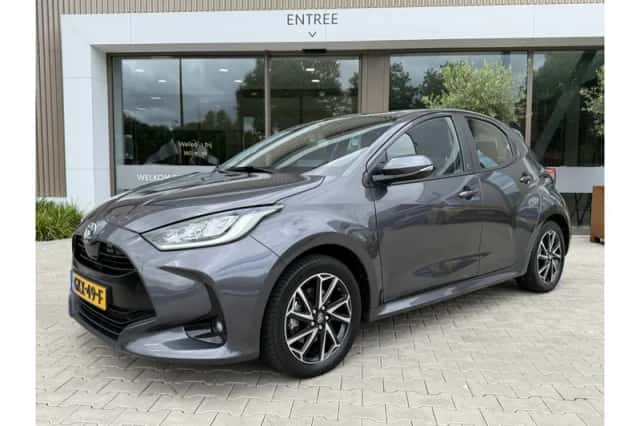 Toyota Yaris (2023) thumbnail 1