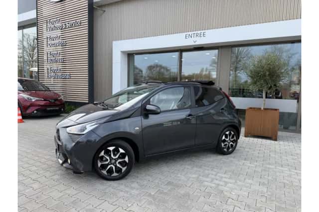 Toyota Aygo (2020) thumbnail 2