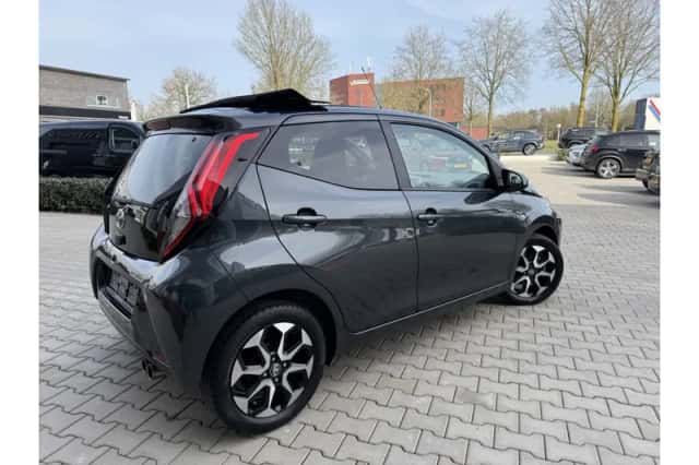 Toyota Aygo (2020) thumbnail 4
