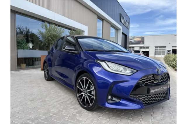Toyota Yaris (2025) thumbnail 2