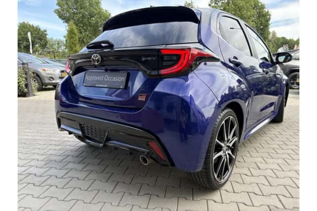 Toyota Yaris (2025) thumbnail 4