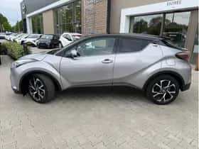 Toyota C-HR (2019) thumbnail 2
