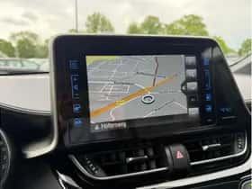 Toyota C-HR (2019) thumbnail 23