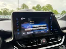Toyota C-HR (2019) thumbnail 25