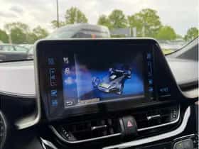 Toyota C-HR (2019) thumbnail 26