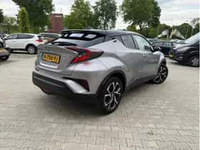 Toyota C-HR (2019) thumbnail 4