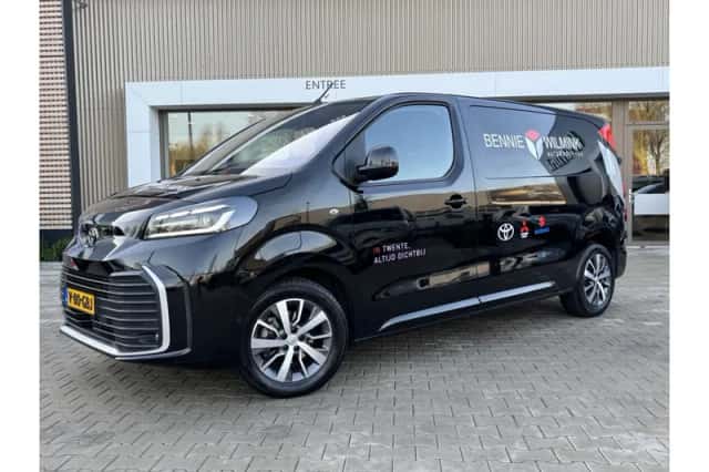 Toyota Proace (2024) thumbnail 1
