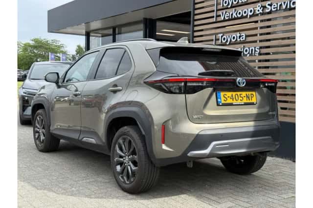 Toyota Yaris Cross (2023) thumbnail 3