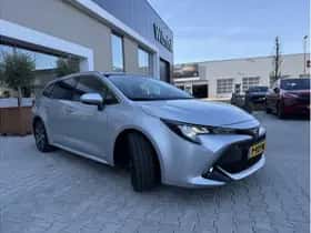 Toyota Corolla (2022) thumbnail 3