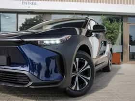 Toyota bZ4X (2025) thumbnail 2