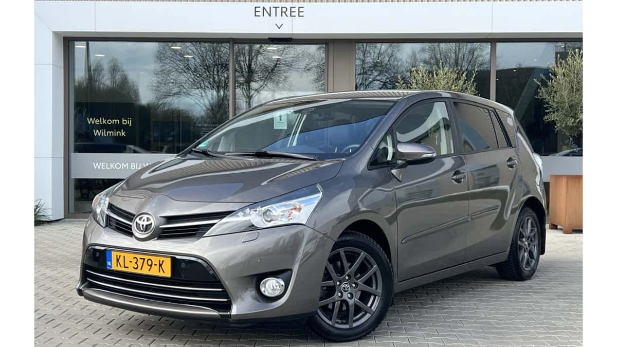 Toyota Verso (2016) — foto 1