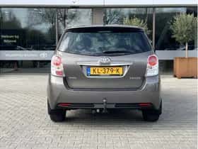 Toyota Verso (2016) thumbnail 3