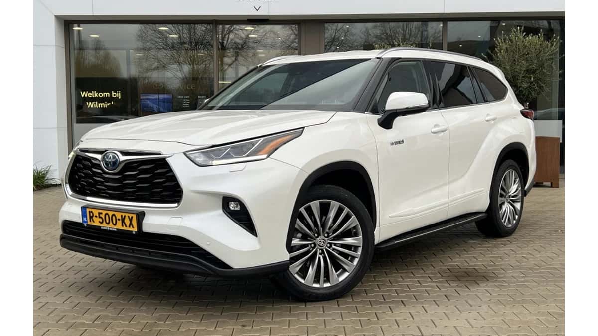 Toyota Highlander (2021) — foto 1
