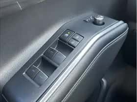 Toyota Highlander (2021) thumbnail 17