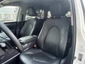 Toyota Highlander (2021) thumbnail 25