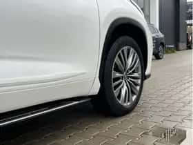 Toyota Highlander (2021) thumbnail 6