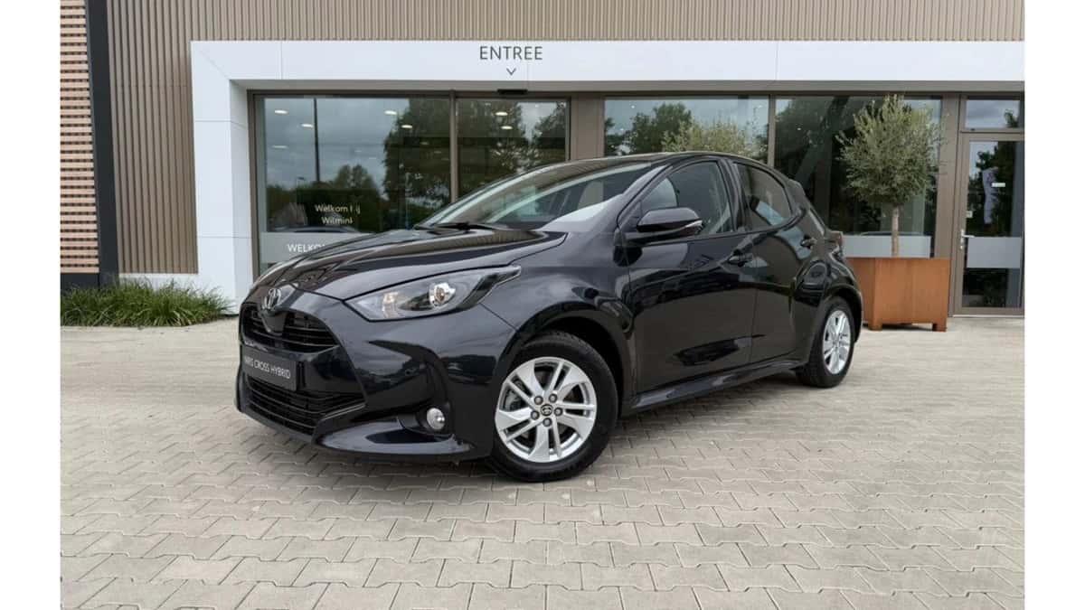 Toyota Yaris (2025) — foto 1