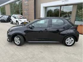 Toyota Yaris (2025) thumbnail 2