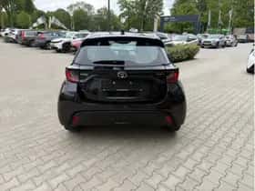 Toyota Yaris (2025) thumbnail 4