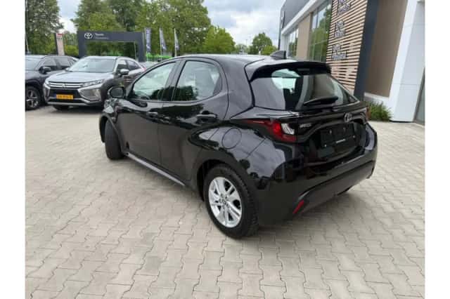 Toyota Yaris (2025) thumbnail 5