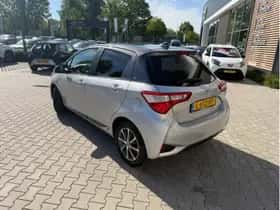 Toyota Yaris (2019) thumbnail 5