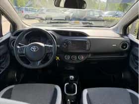 Toyota Yaris (2019) thumbnail 10