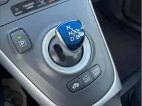 Toyota Auris (2012) thumbnail 14