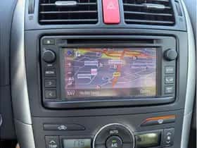 Toyota Auris (2012) thumbnail 16